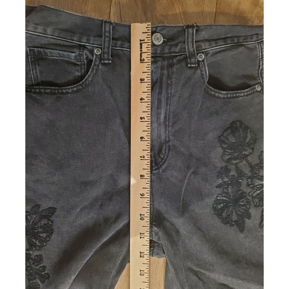 American Eagle Women's Mom Jean High Rise Size 6 EMBROIDERED - Picture 7 of 8